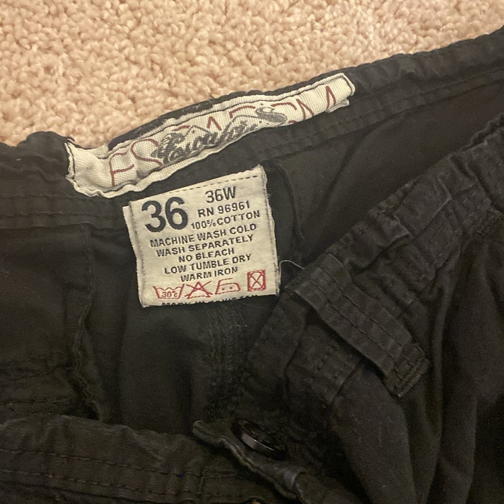 Men’s Black Cargo Shorts - Picture 3 of 4